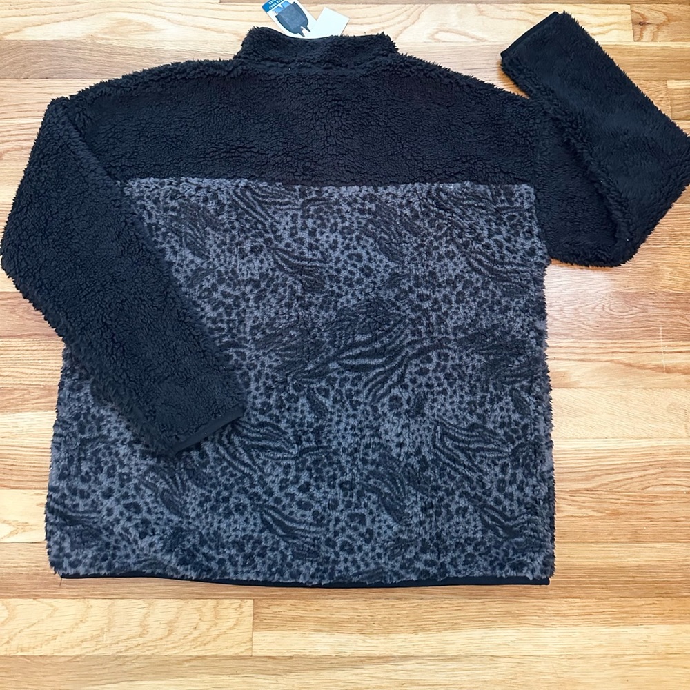 Seven7 Sherpa Snap Pullover NWT | Black & Gray Animal Print | Size Medium - Picture 4 of 7